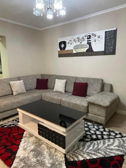 Essy'S Apartment Корча Экстерьер фото